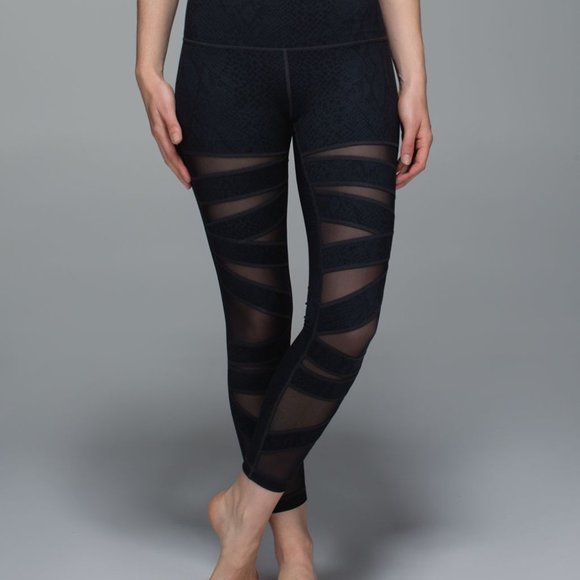 BNWOT Lululemon High times Pant * Tech Mesh * Black * size 4 - Picture 1 of 8